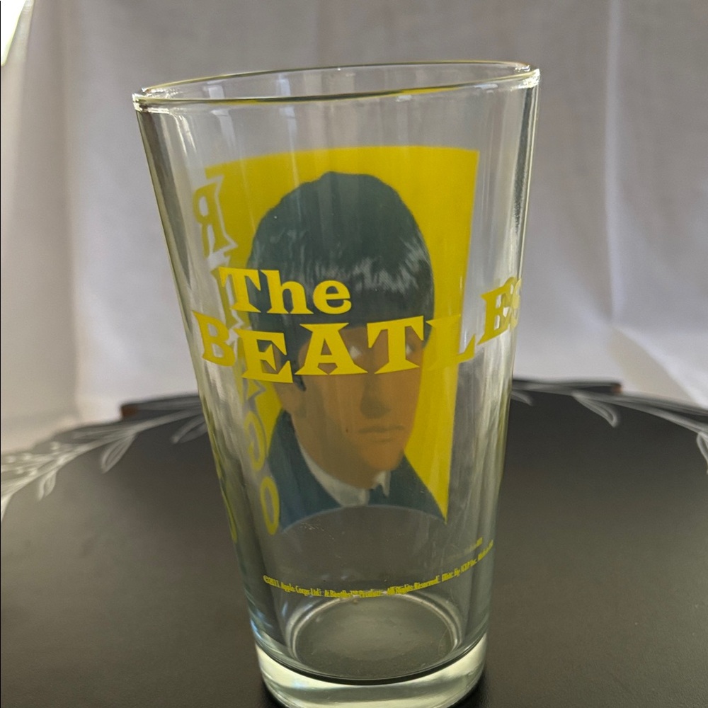 Colorful Beatles Glass Set - Picture 9 of 9